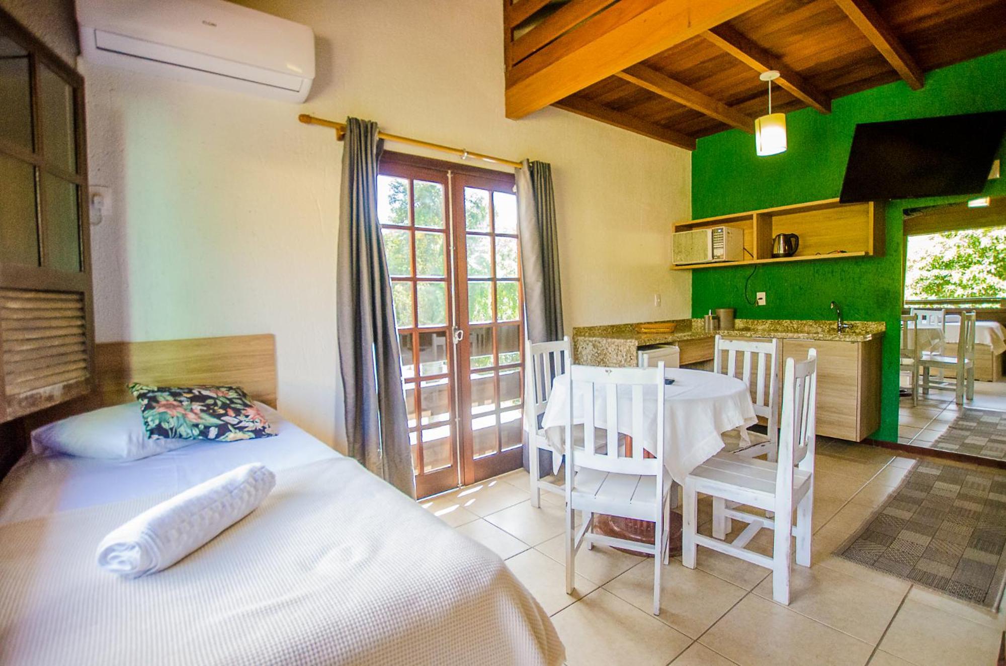 Kalani Pousada Praia do Rosa Habitación foto